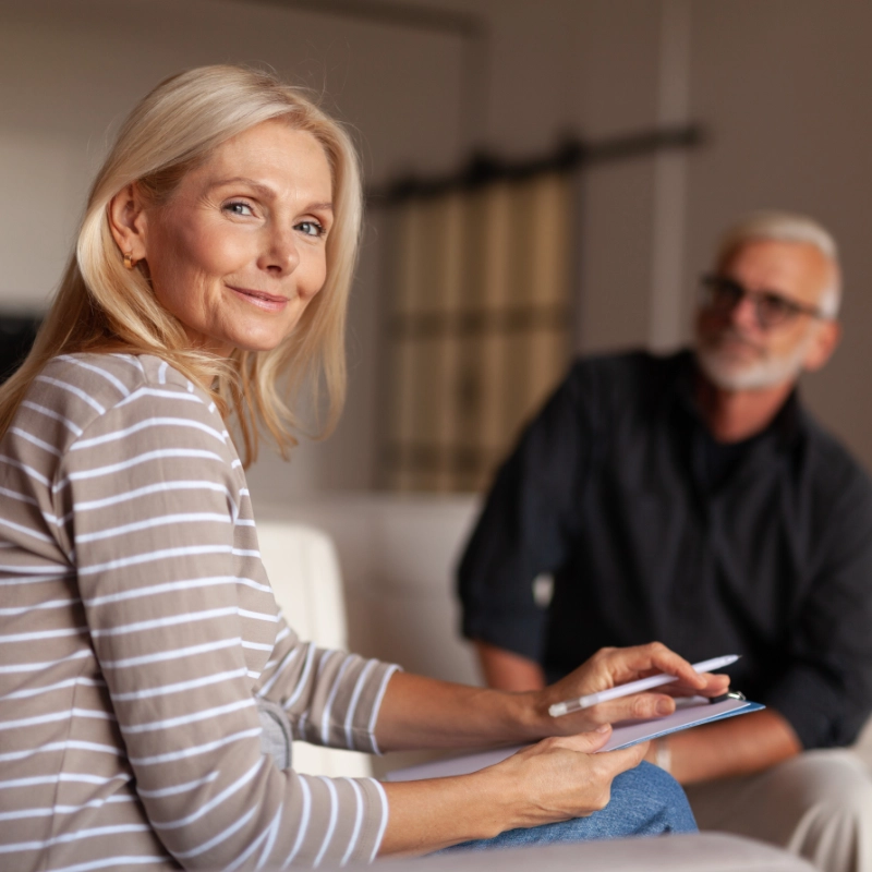 Well-Aging Therapeutin mit Patient